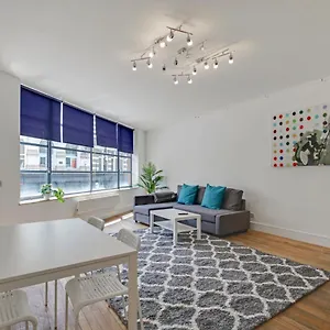 Appartamento 331, Londra