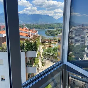 mb-luxury-apartments.albaniahotels.org/